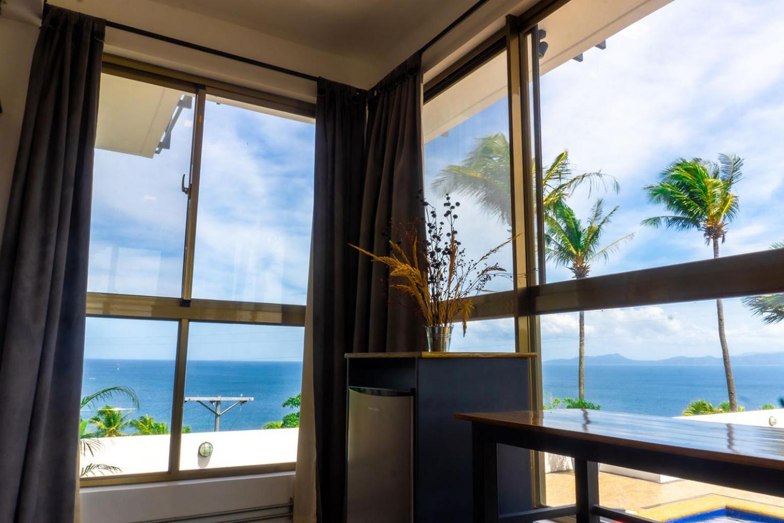 Av Suites Puerto Galera Exterior photo