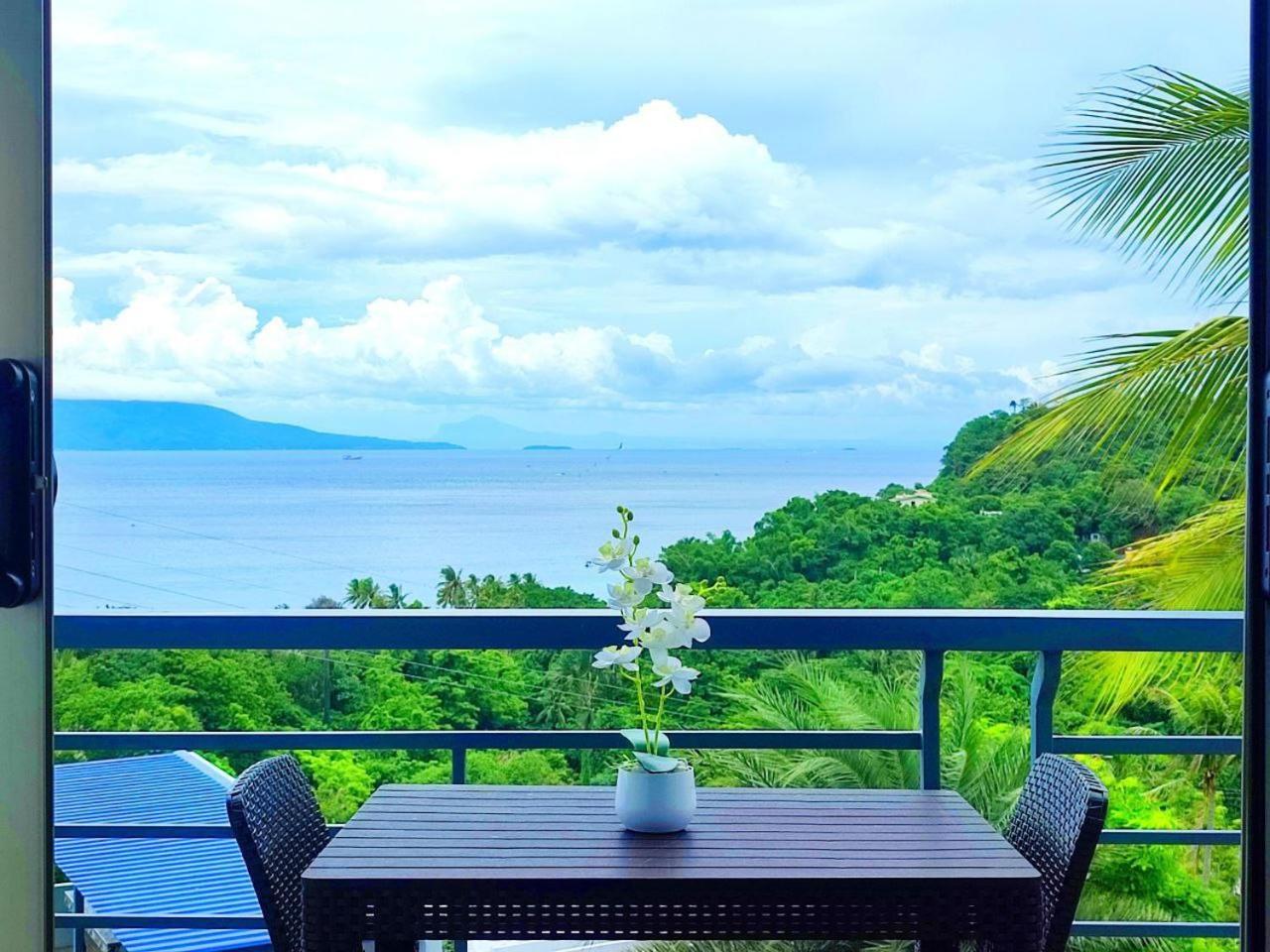 Av Suites Puerto Galera Exterior photo